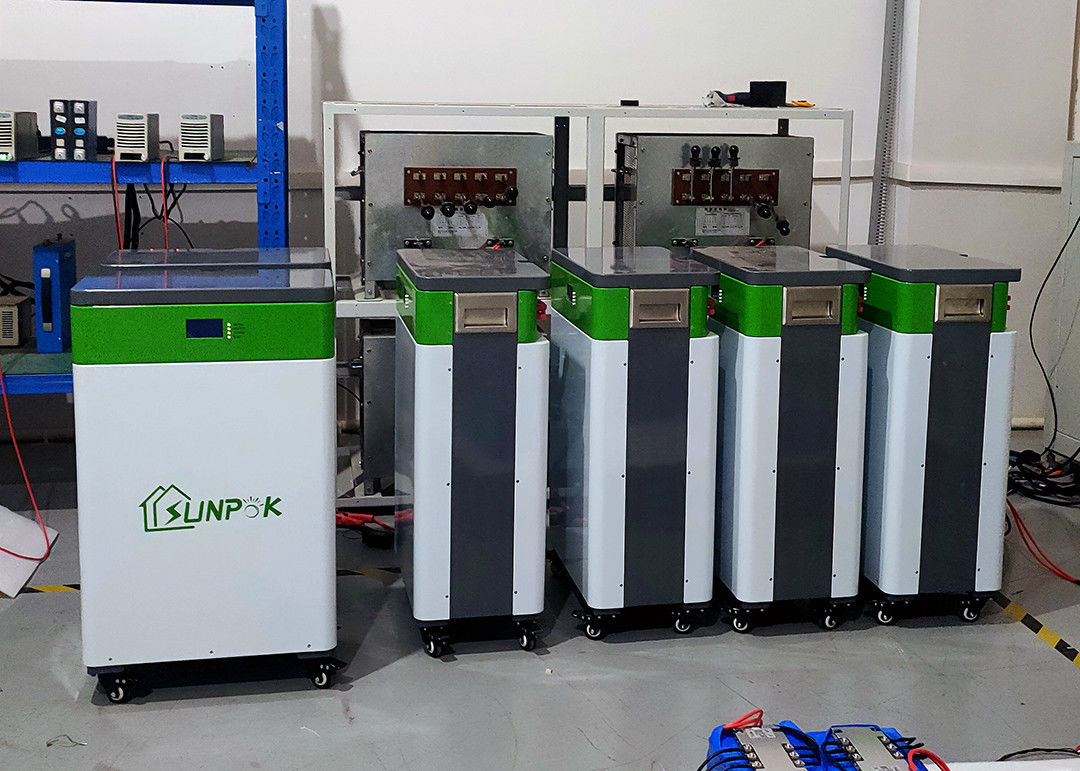 Batteria al litio verde IP21 Li Ion Battery For Solar System di stoccaggio dell'energia rinnovabile