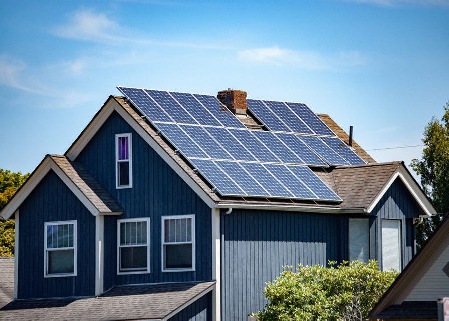 1 set di supporti di installazione per unità solare ibrida con certificato CEI