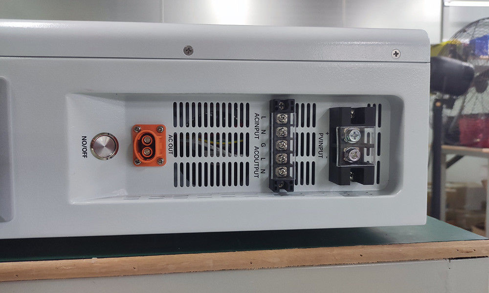 Sistema di pannelli solari all-in-one ESS Off Grid Inverter 5kWh Inverter 5KW Balcone