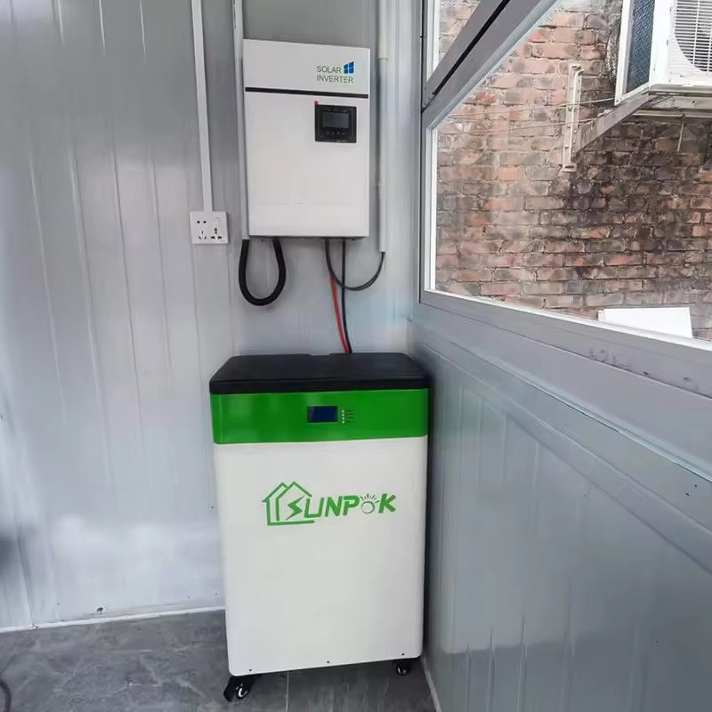 Nuovo design Power Wall 5kw Lifepo4 48v 200ah Wall 10kwh Home Batteria al litio 51.2v Batteria solare