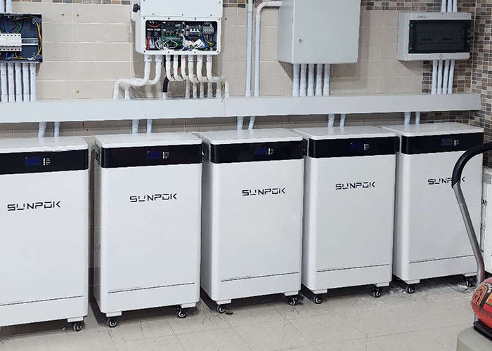 Batteria agli ioni di litio da 48 volt 200sah 300ah 400ah Batteria agli ioni di litio per il sistema solare