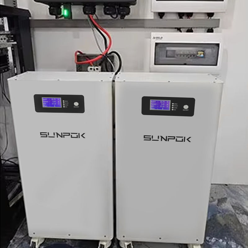 15KWh Home Battery Pack 51.2V 15kw Batterie agli ioni di litio 300Ah LFP Lifepo4 48V Batterie solari