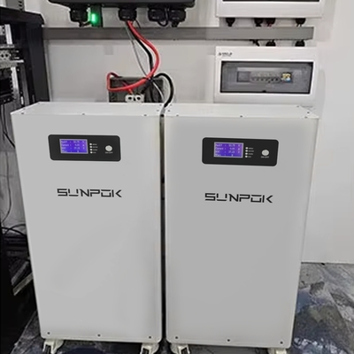 15KWh 48V Lifepo4 Batteria per la casa Immagazzinamento di energia solare 51.2V 300Ah Batteria al litio mobile 6000 cicli